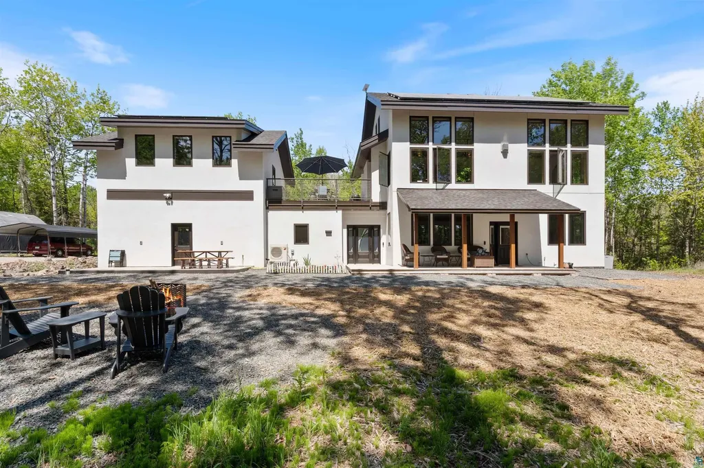 5140 Lakewood Road Duluth MN 55804
