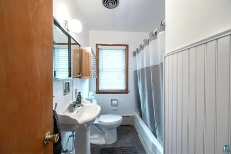 211 NW 10th Street Chisholm MN 55719