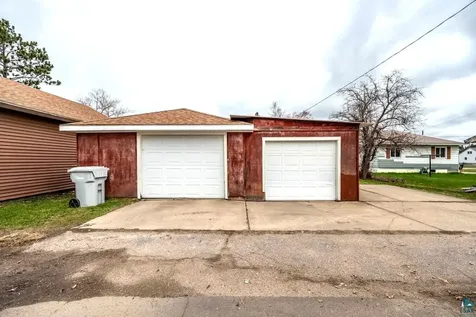 211 NW 10th Street Chisholm MN 55719