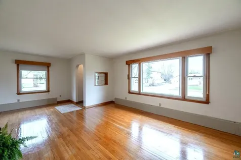 211 NW 10th Street Chisholm MN 55719