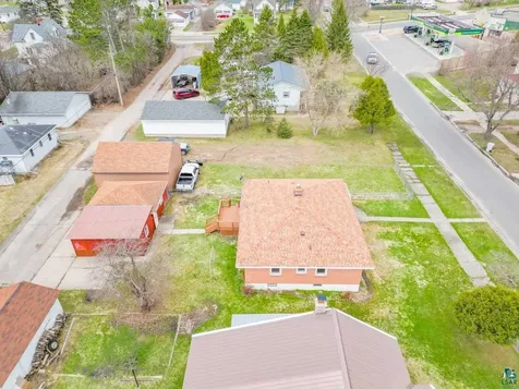 211 NW 10th Street Chisholm MN 55719