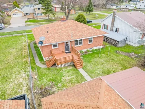 211 NW 10th Street Chisholm MN 55719