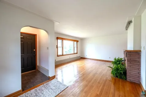 211 NW 10th Street Chisholm MN 55719