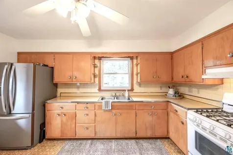 211 NW 10th Street Chisholm MN 55719