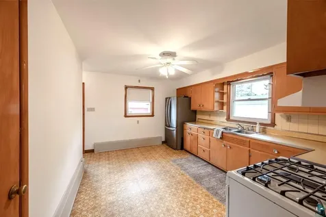 211 NW 10th Street Chisholm MN 55719