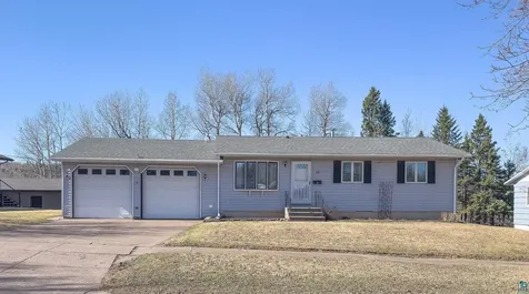 16 Law Drive Silver Bay MN 55614