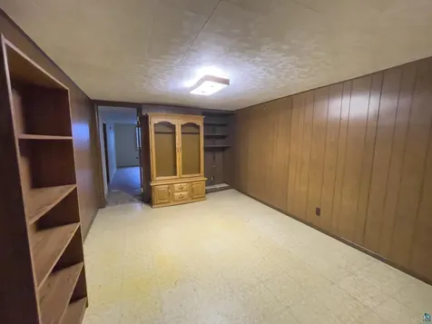 16 Law Drive Silver Bay MN 55614