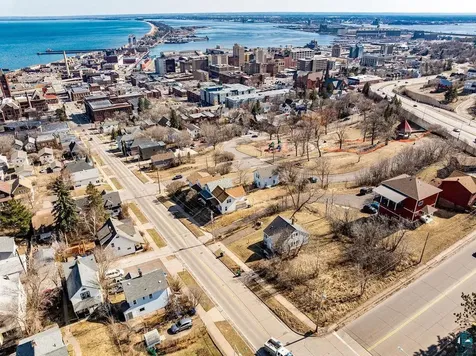 2 W 7th Street Duluth MN 55802