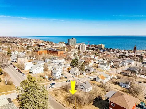2 W 7th Street Duluth MN 55802