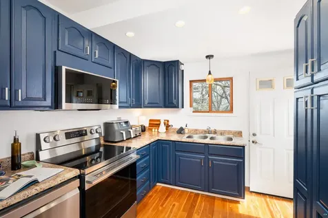 1516 N 8th Avenue E Duluth MN 55805