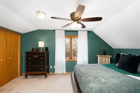 1516 N 8th Avenue E Duluth MN 55805
