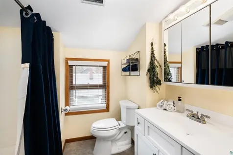 1516 N 8th Avenue E Duluth MN 55805