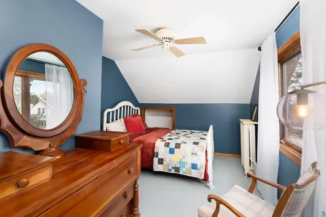 1516 N 8th Avenue E Duluth MN 55805