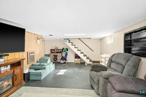 4705 Vermilion Road Duluth MN 55803