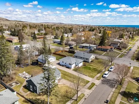 4419 Tioga Street Duluth MN 55804