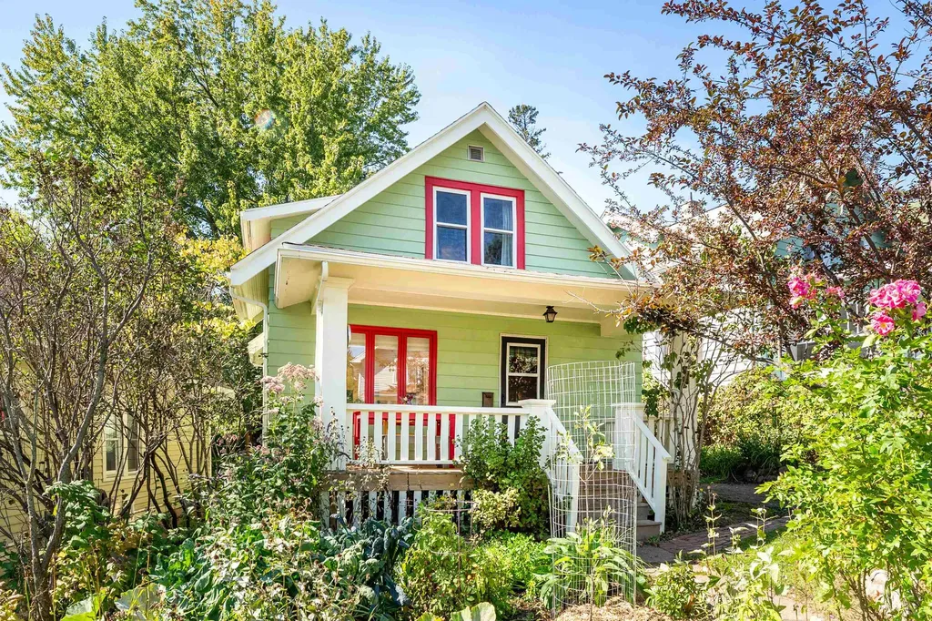 117 Parkland Avenue Duluth MN 55805