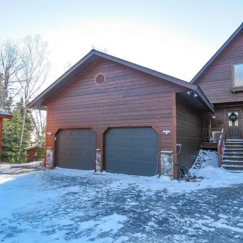 94 Stonegate Road Hovland MN 55606