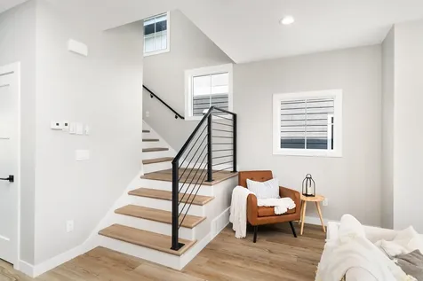 8408 Potters Place Duluth MN 55807