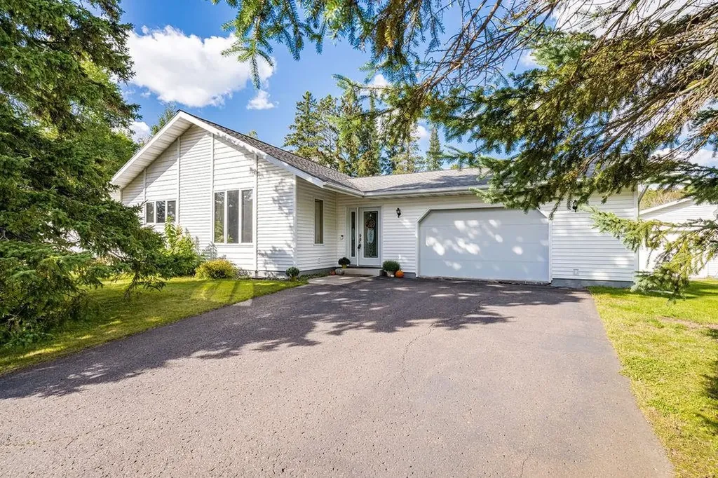 45 E Highway 61 Esko MN 55733