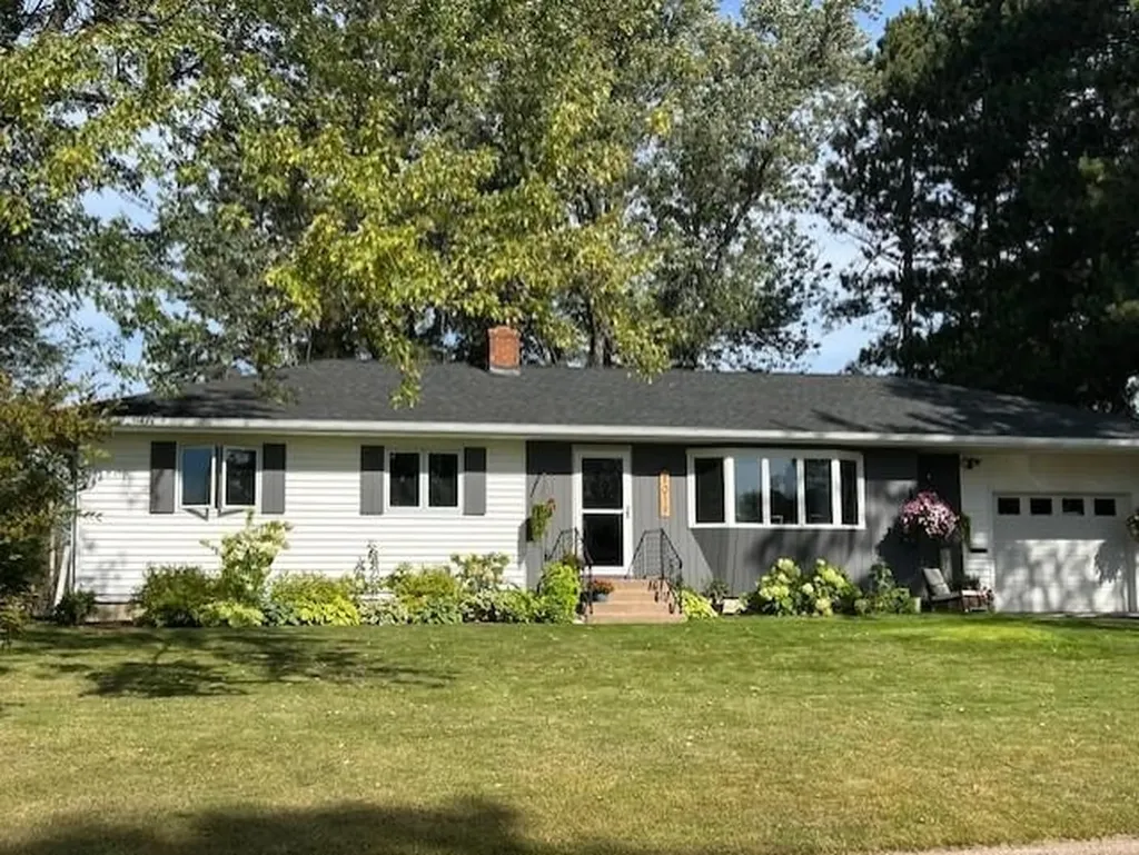 1017 Wilson Avenue Cloquet MN 55720