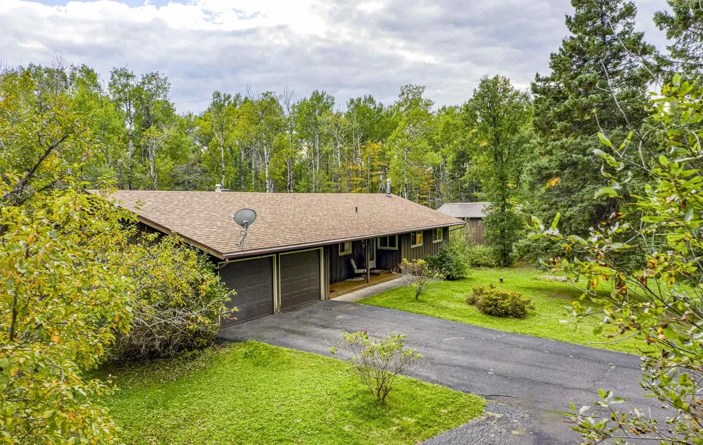 1954 Lismore Road Duluth MN 55804