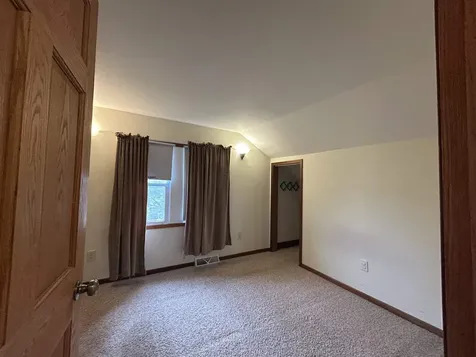 3912 E 5th Street Superior WI 54880