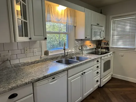 110 E Chisholm Street Duluth MN 55803