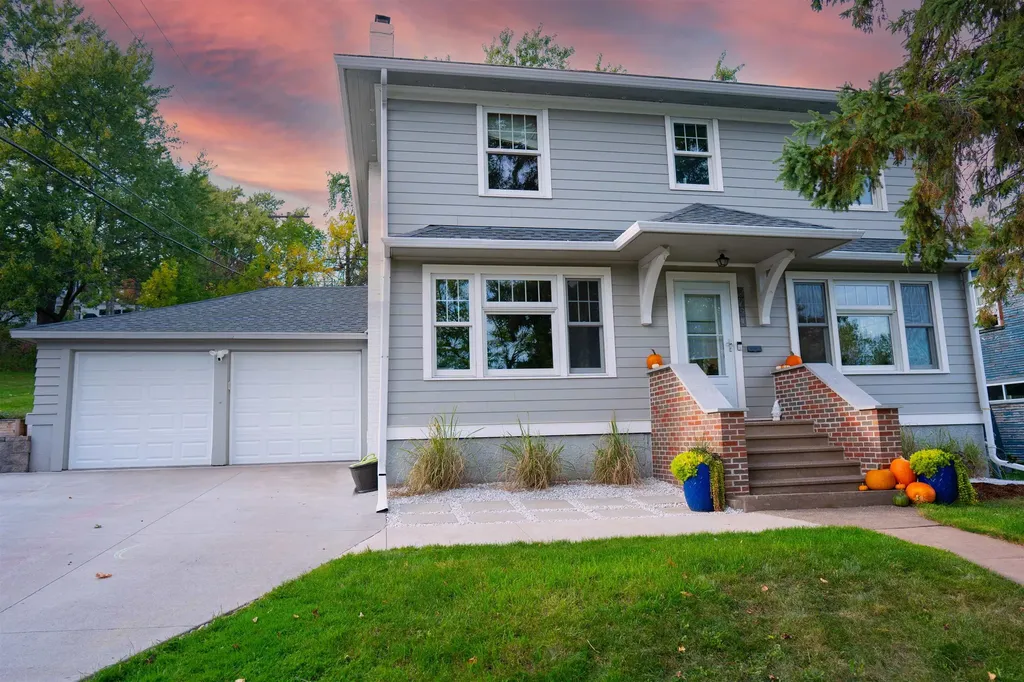 2701 E 2nd Street Duluth MN 55812