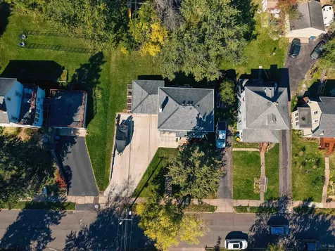 2701 E 2nd Street Duluth MN 55812