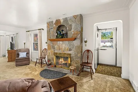 206 E Gilead Street Duluth MN 55811