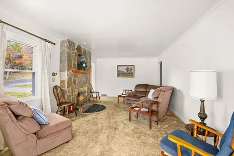 206 E Gilead Street Duluth MN 55811