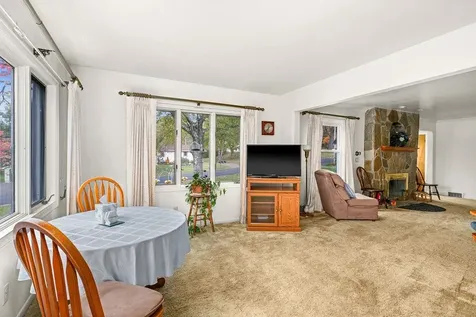 206 E Gilead Street Duluth MN 55811