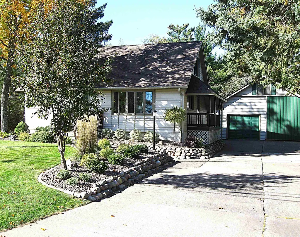 3317 Decker Road Duluth MN 55811