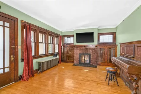 1417 E 10th Street Duluth MN 55805