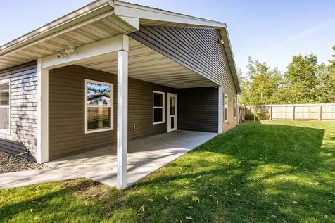 738 Hawthorne Street Cloquet MN 55720