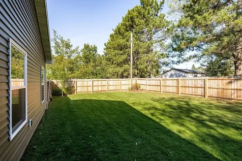 738 Hawthorne Street Cloquet MN 55720