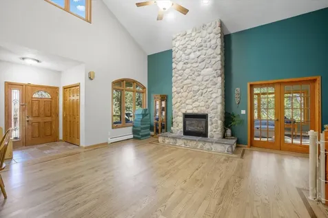 2230 Amanisoti Drive Carlton MN 55718