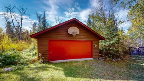 16 Nickolay Lane Grand Marais MN 55604