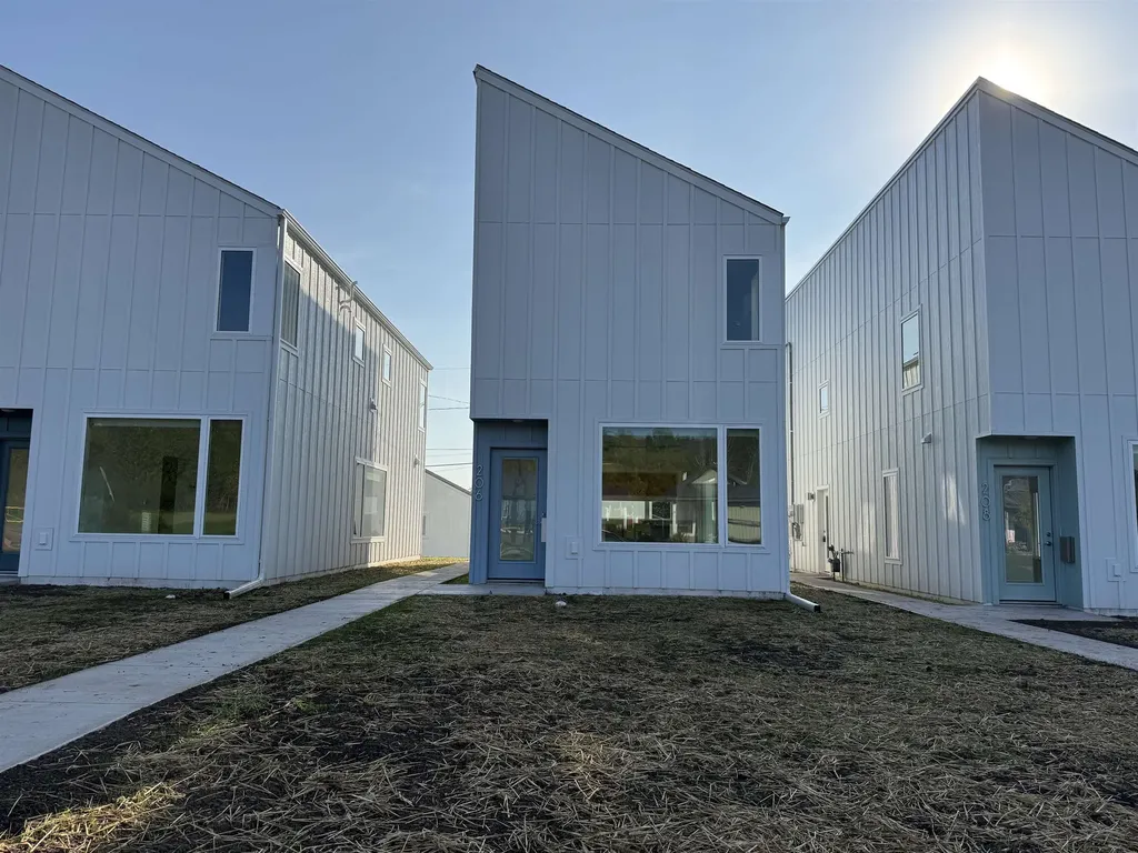 206 S 71st Avenue W Duluth MN 55807
