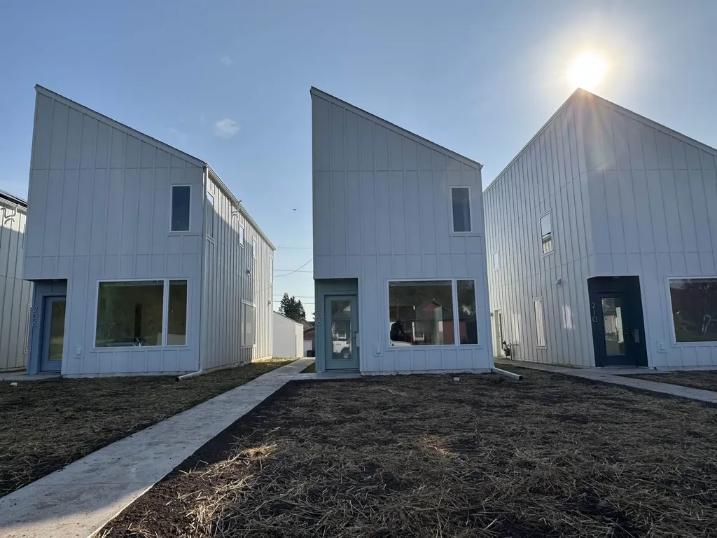 208 S 71st Avenue W Duluth MN 55807