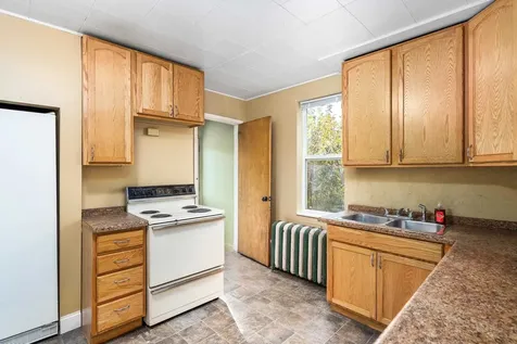 1324 E 2nd Street Duluth MN 55805