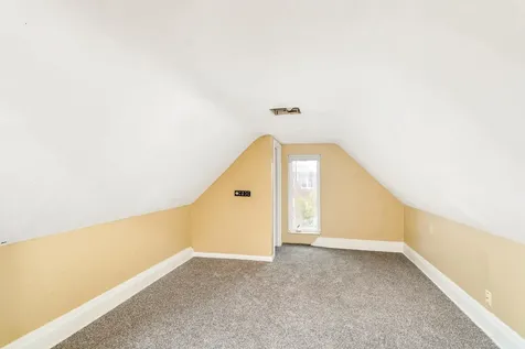 1324 E 2nd Street Duluth MN 55805