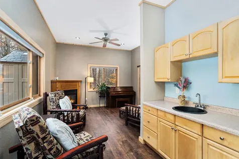 5906 Helm Road Duluth MN 55811