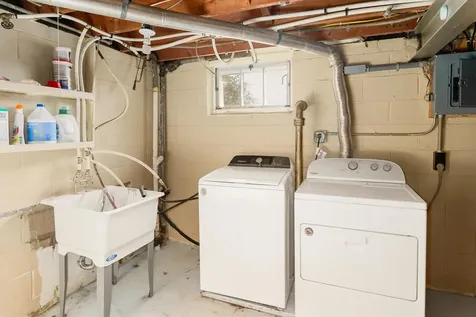 2402 Piedmont Avenue Duluth MN 55811