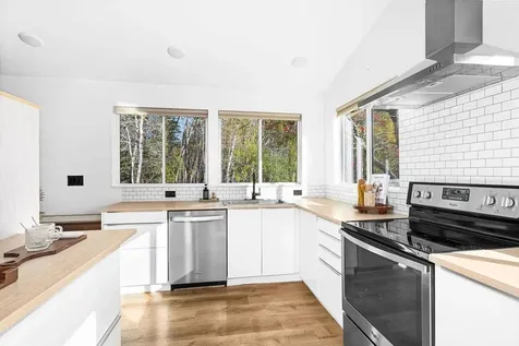 4074 W Tischer Road Duluth MN 55803