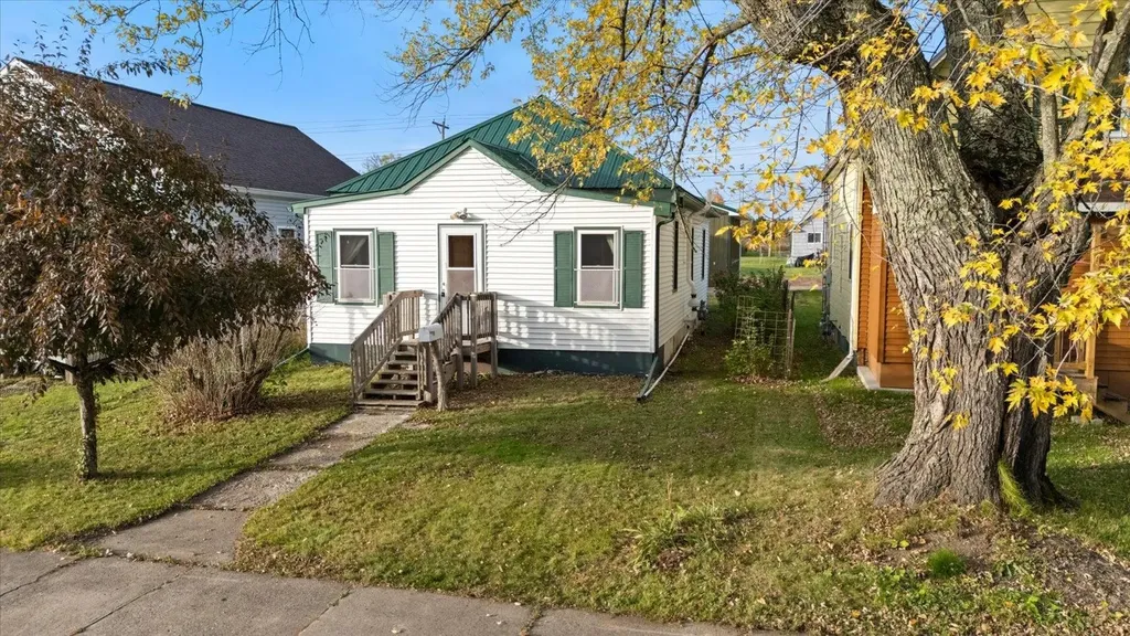 316 W 3rd Avenue Aurora MN 55705