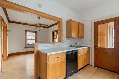 718 W Skyline Parkway Duluth MN 55806