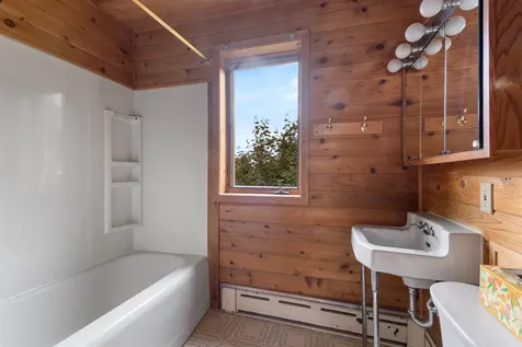 718 W Skyline Parkway Duluth MN 55806