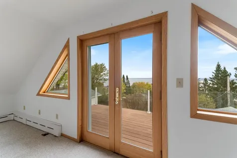 718 W Skyline Parkway Duluth MN 55806