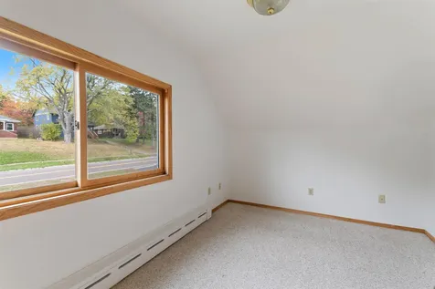 718 W Skyline Parkway Duluth MN 55806